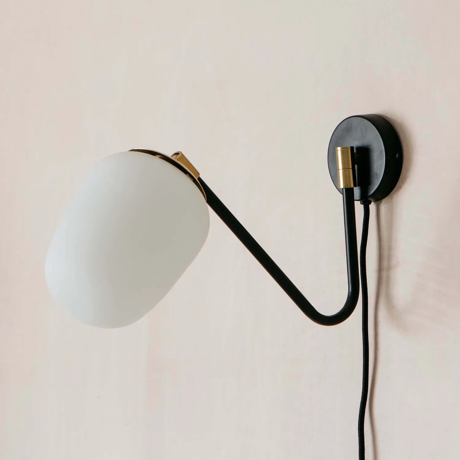 Graham & Green Alice Wall Light