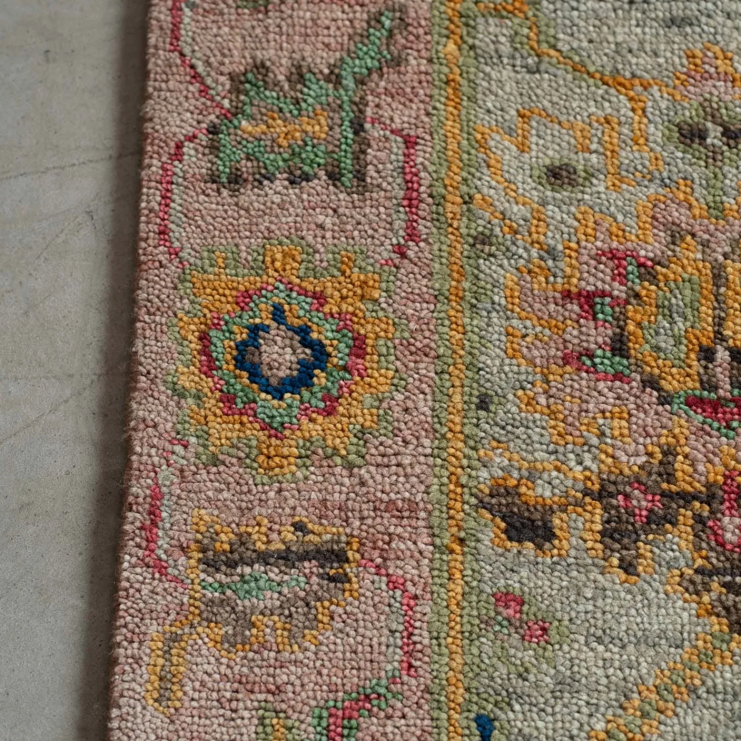 Graham & Green Araminta Knotted Wool Rug 170 x 240cm
