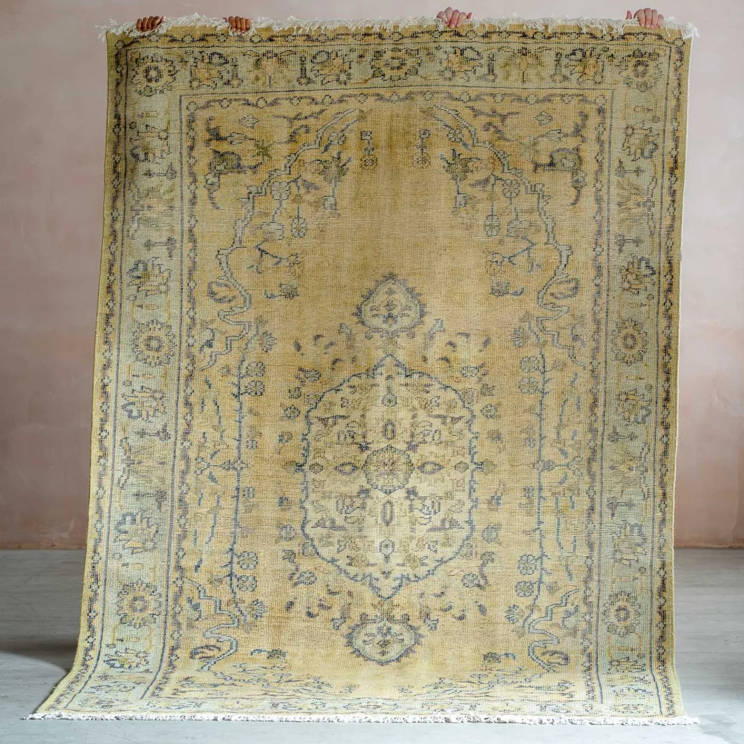 Graham & Green Arden Knotted Wool Rug 180 x 270cm