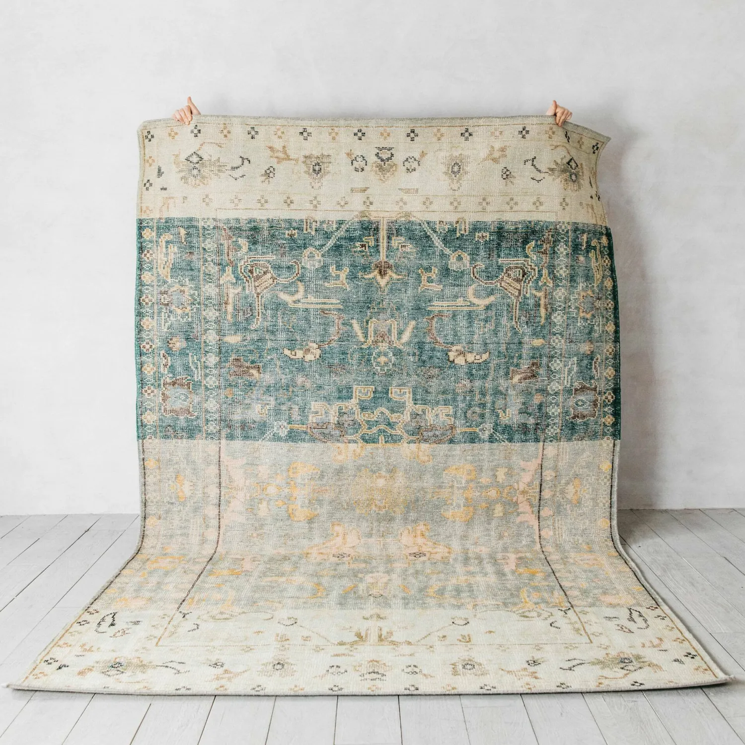 Graham & Green Arianna Hand-Knotted Rug 183 x 274cm
