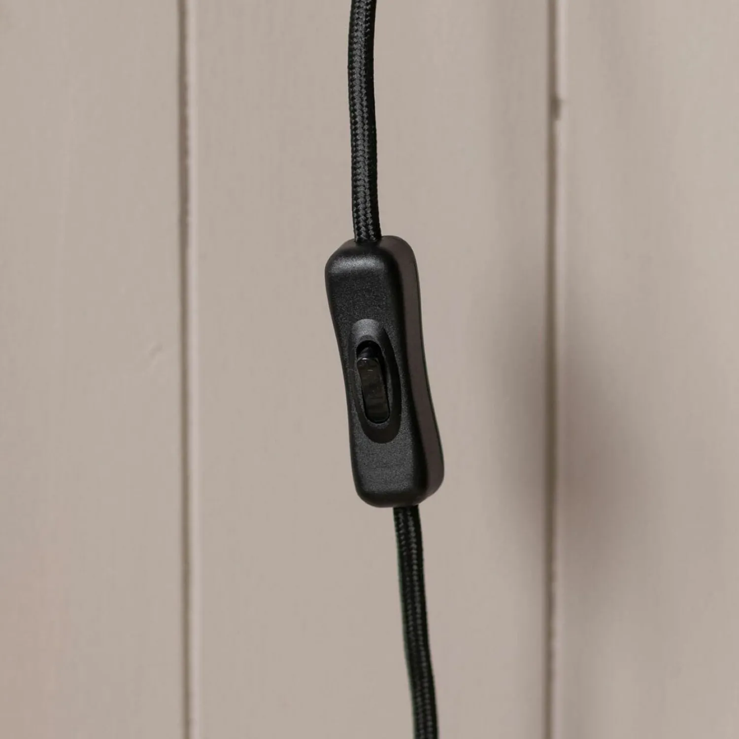 Graham & Green Black and Cream Seagrass Dish Wall Light