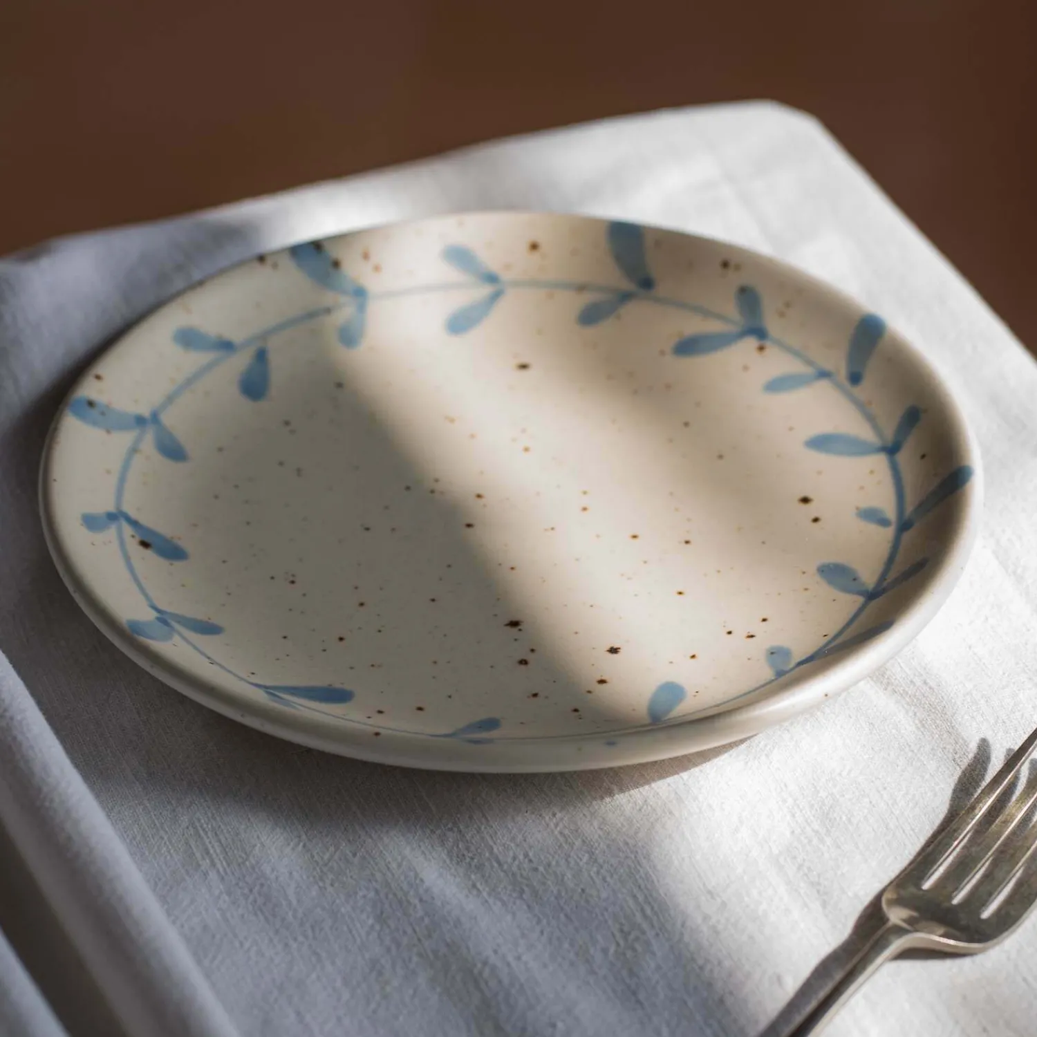 Graham & Green Blue Leaves Dessert Plate