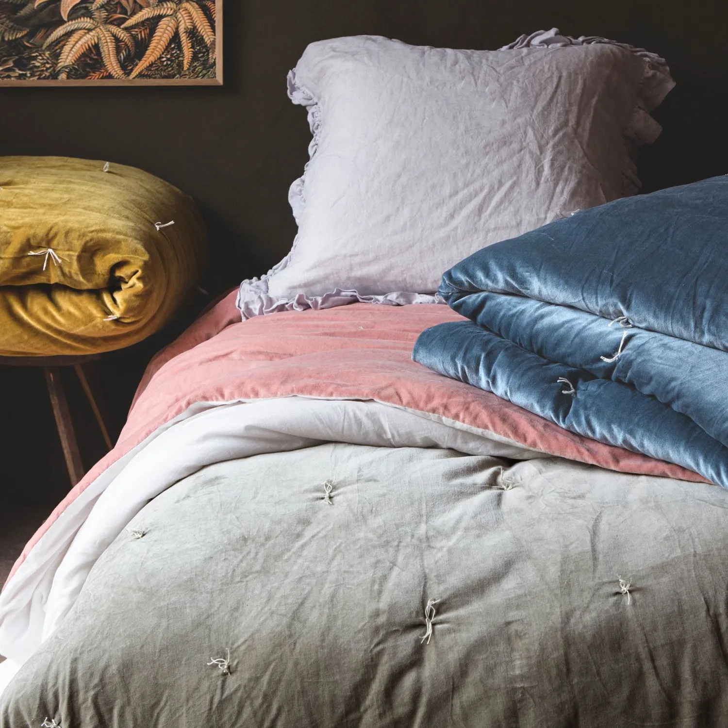 Graham & Green Blue Velvet Pebble Quilts
