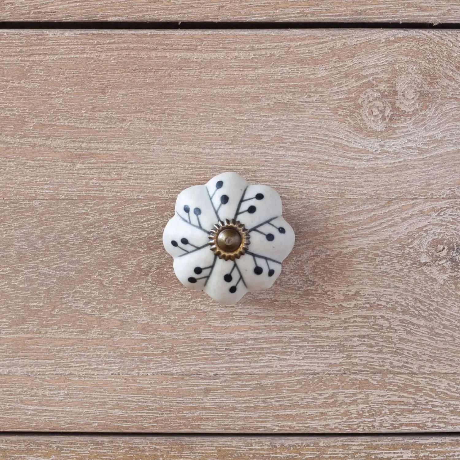 Graham & Green Ceramic Matte Patterned Hand-painted Knob