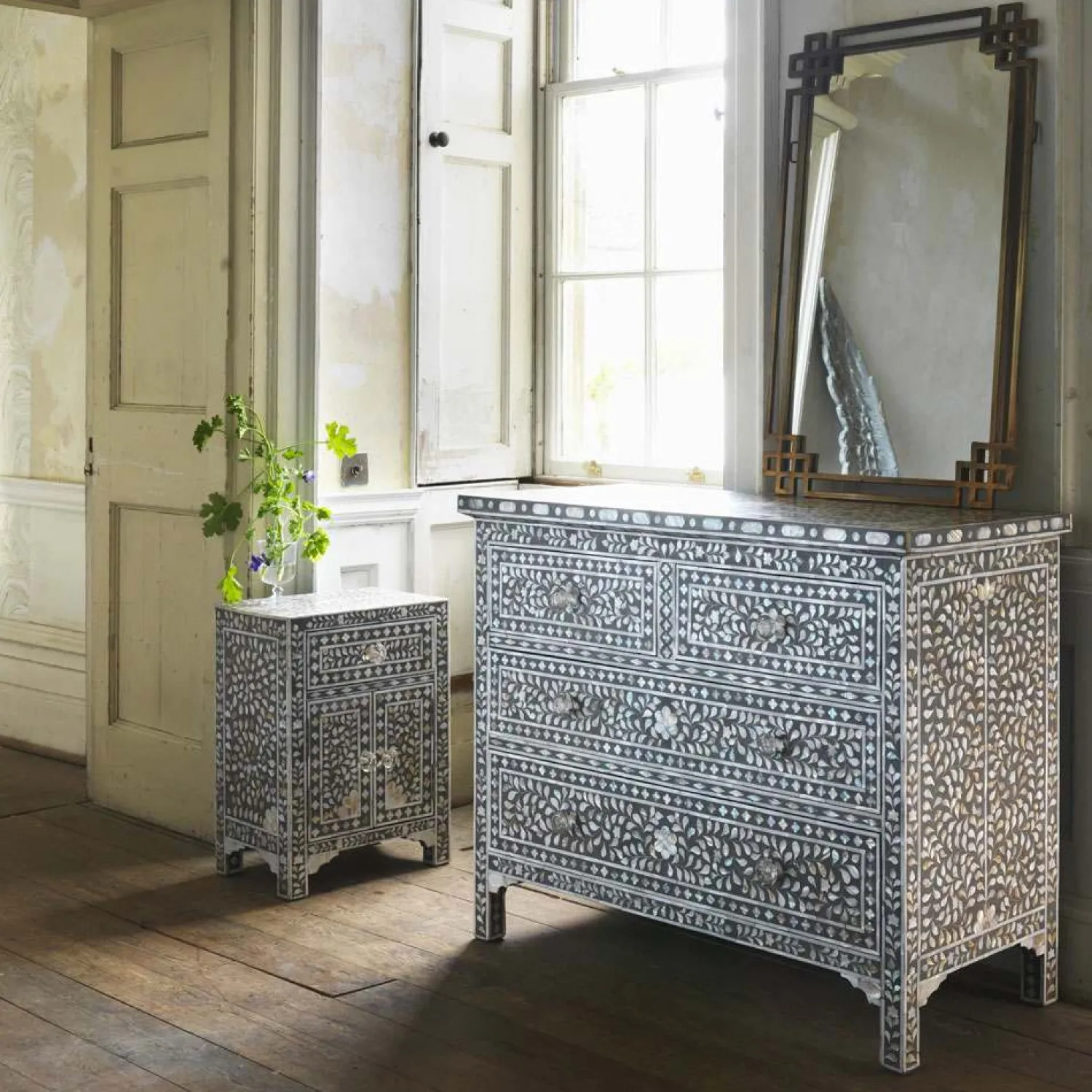 Graham & Green Classic Grey Mother of Pearl Chest of Drawers