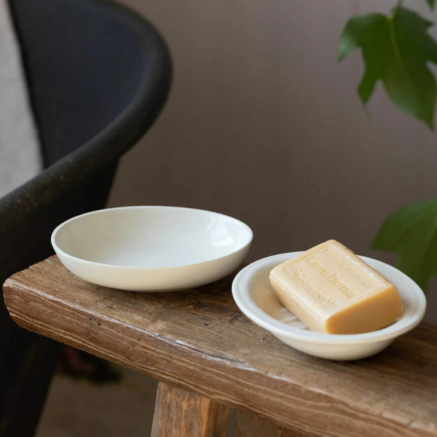 Graham & Green Cream Ceramic Two-Part Soap Dish