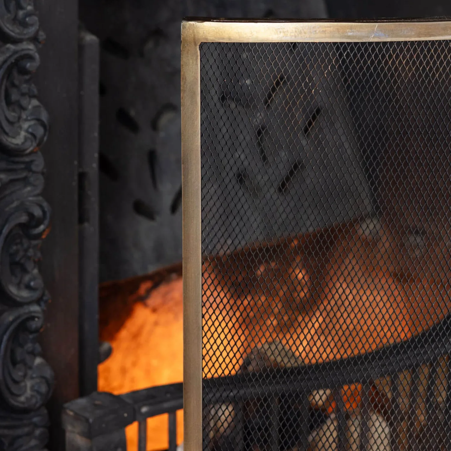 Graham & Green Curved Brass Fire Screen