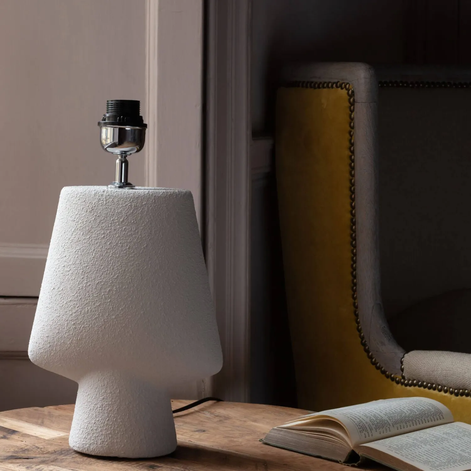 Graham & Green Dawson White Ceramic Lamp