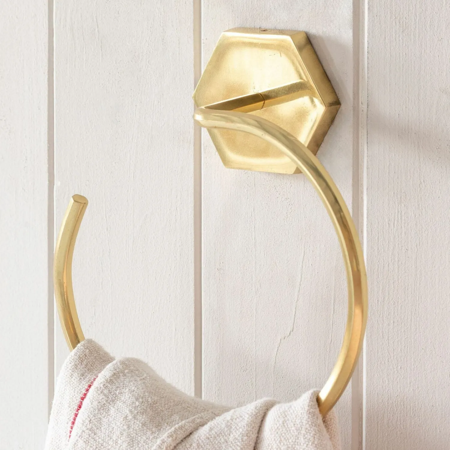 Graham & Green Devonshire Hexagon Towel Ring