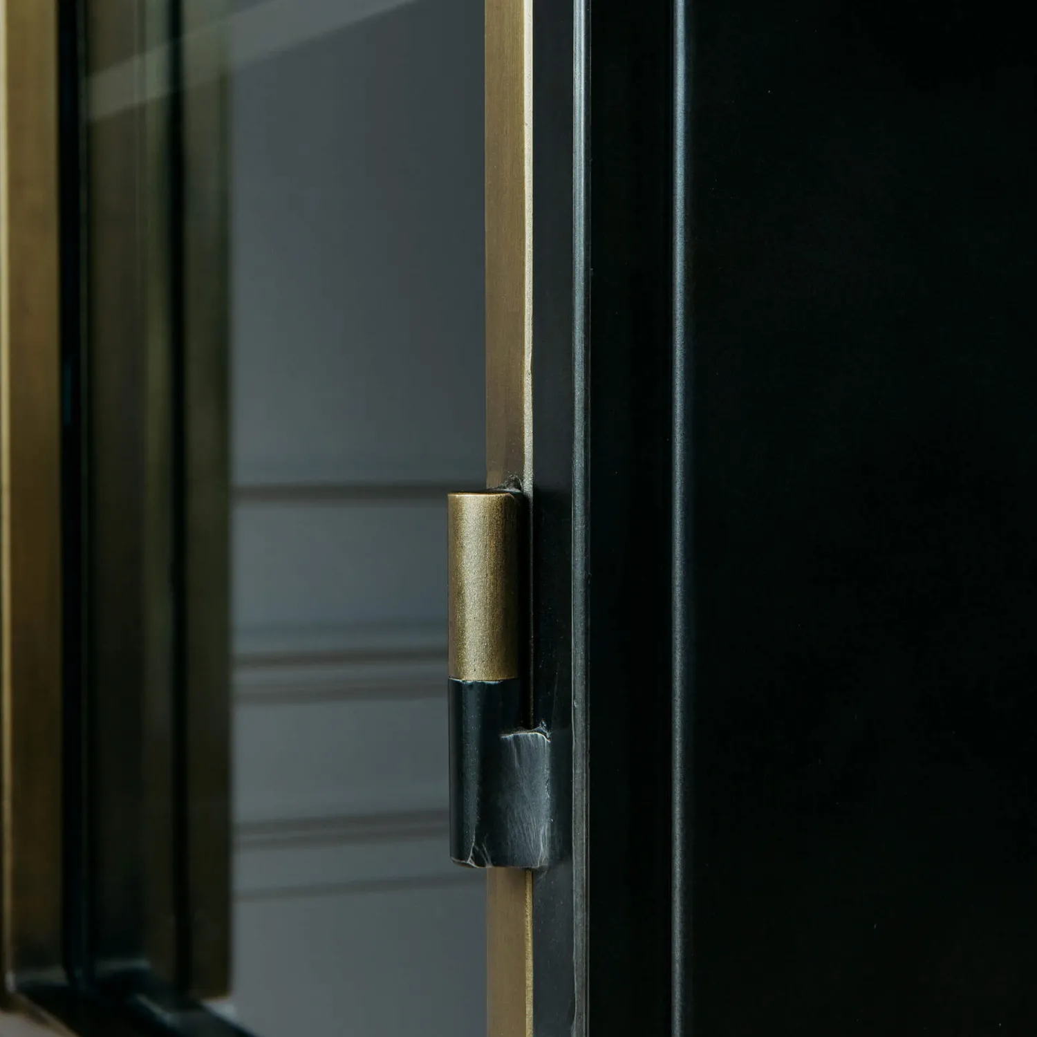 Graham & Green Dexter Single Glass Display Cabinet