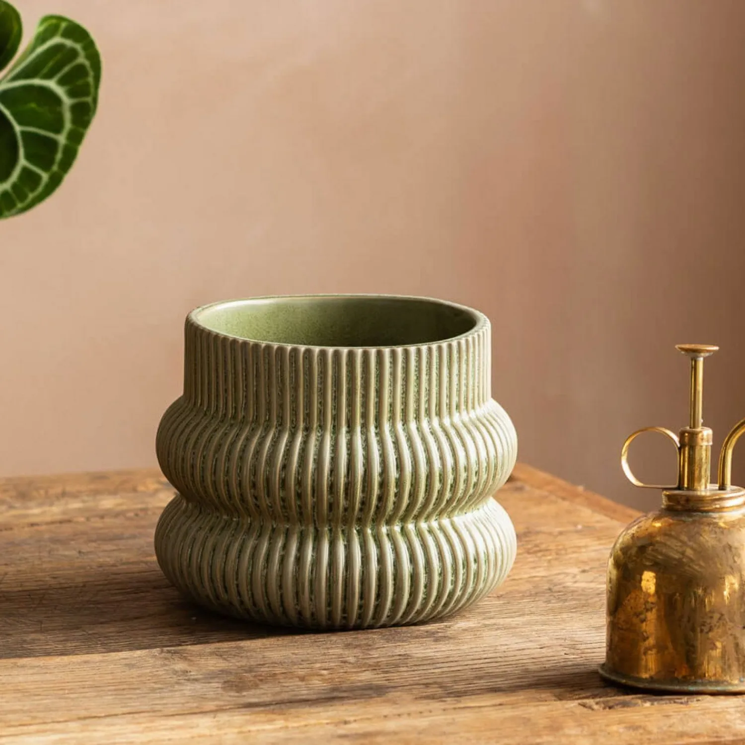 Graham & Green Distressed Green Fluted Plant Pots