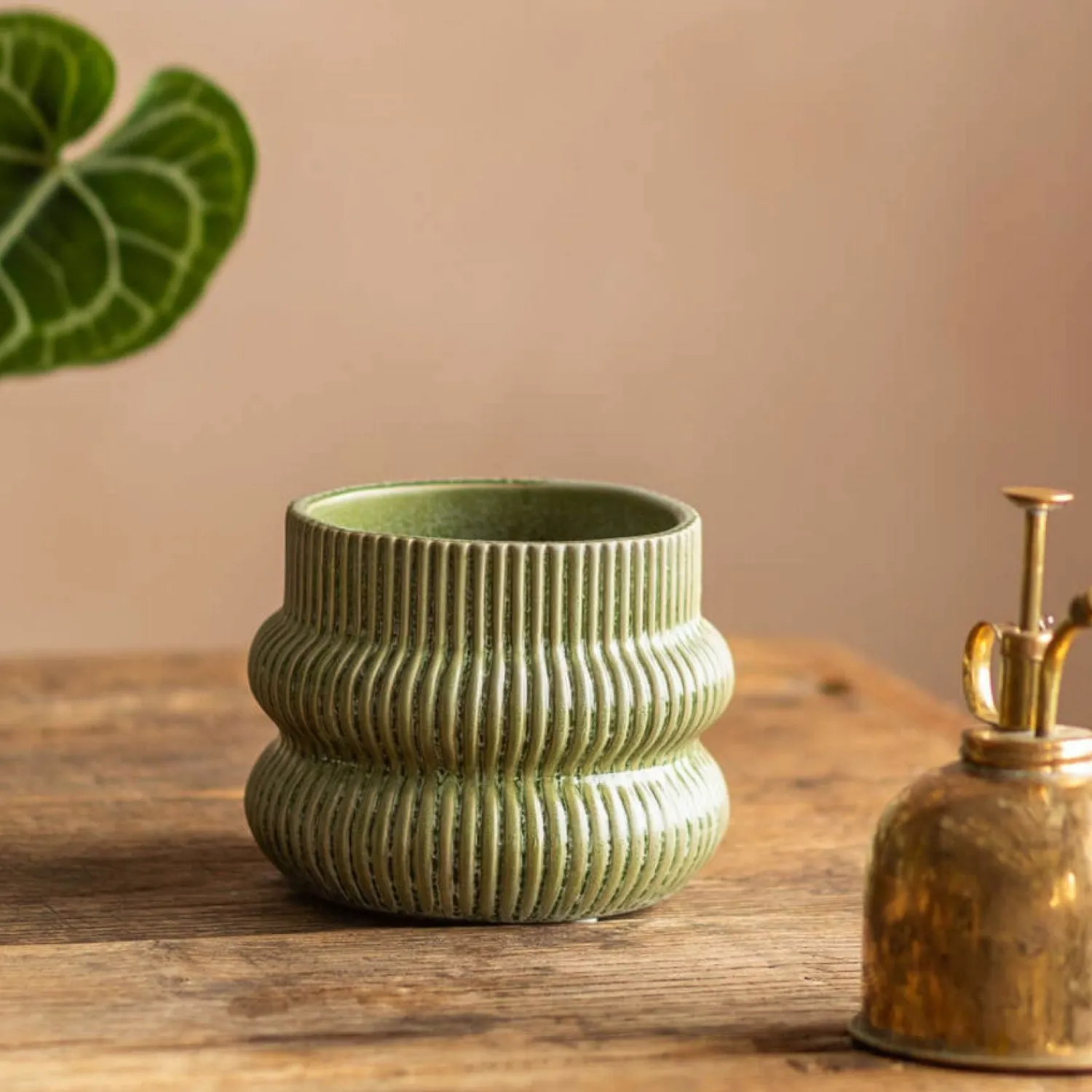Graham & Green Distressed Green Fluted Plant Pots
