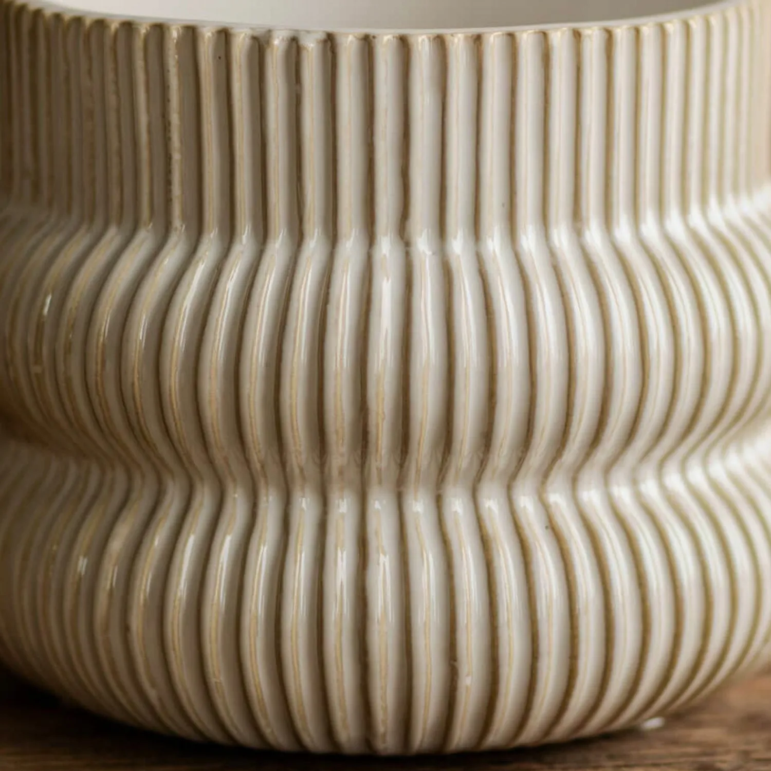 Graham & Green Distressed White Fluted Plant Pots