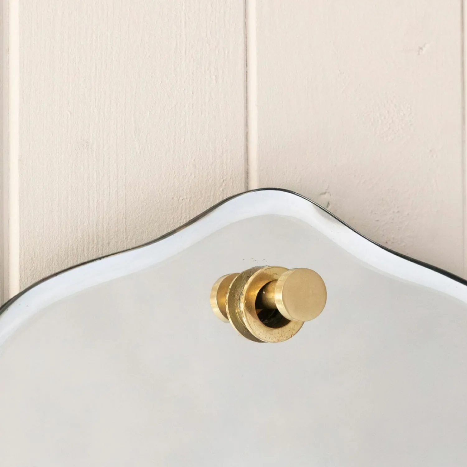 Graham & Green Durley Scalloped Oval Wall Mirror