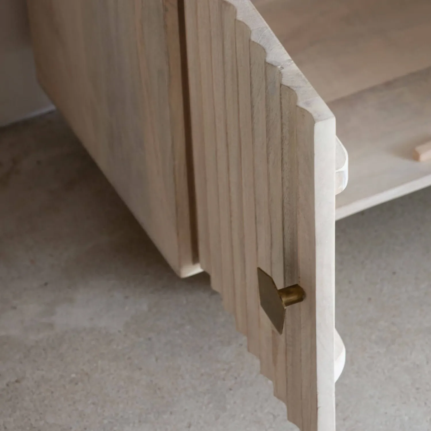 Graham & Green Eckley TV Stand