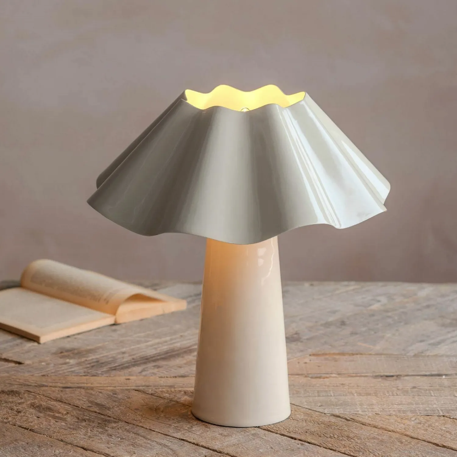 Graham & Green Eldon Ivory Enamel Table Lamp Small