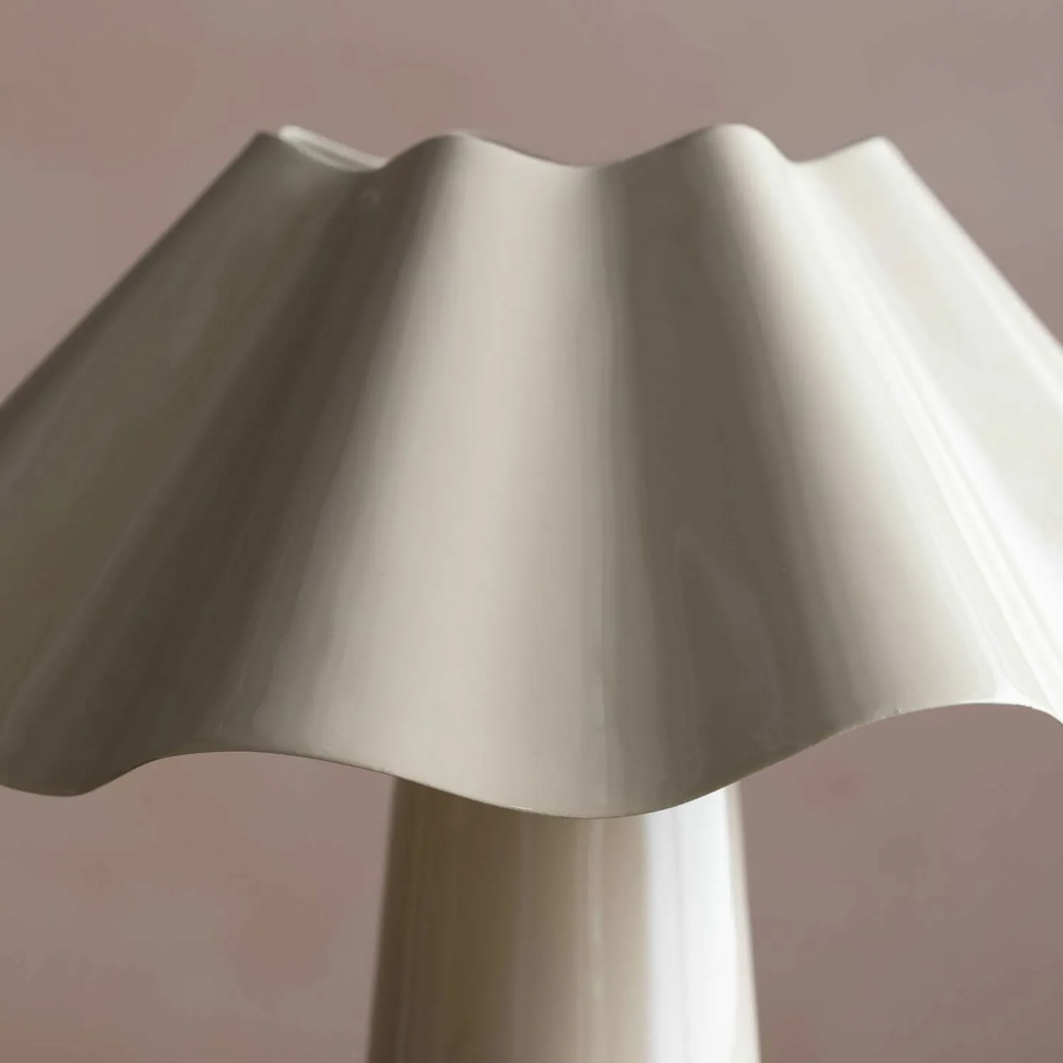 Graham & Green Eldon Ivory Enamel Table Lamp Small