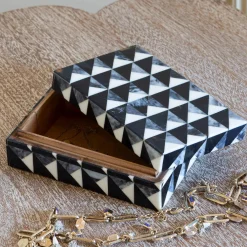 Graham & Green Geometric Pyramid Box
