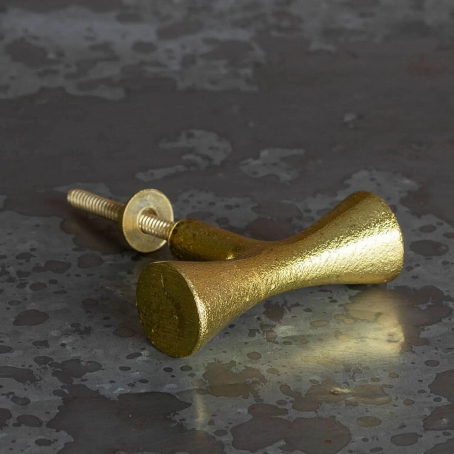 Graham & Green Gold Iron Knob