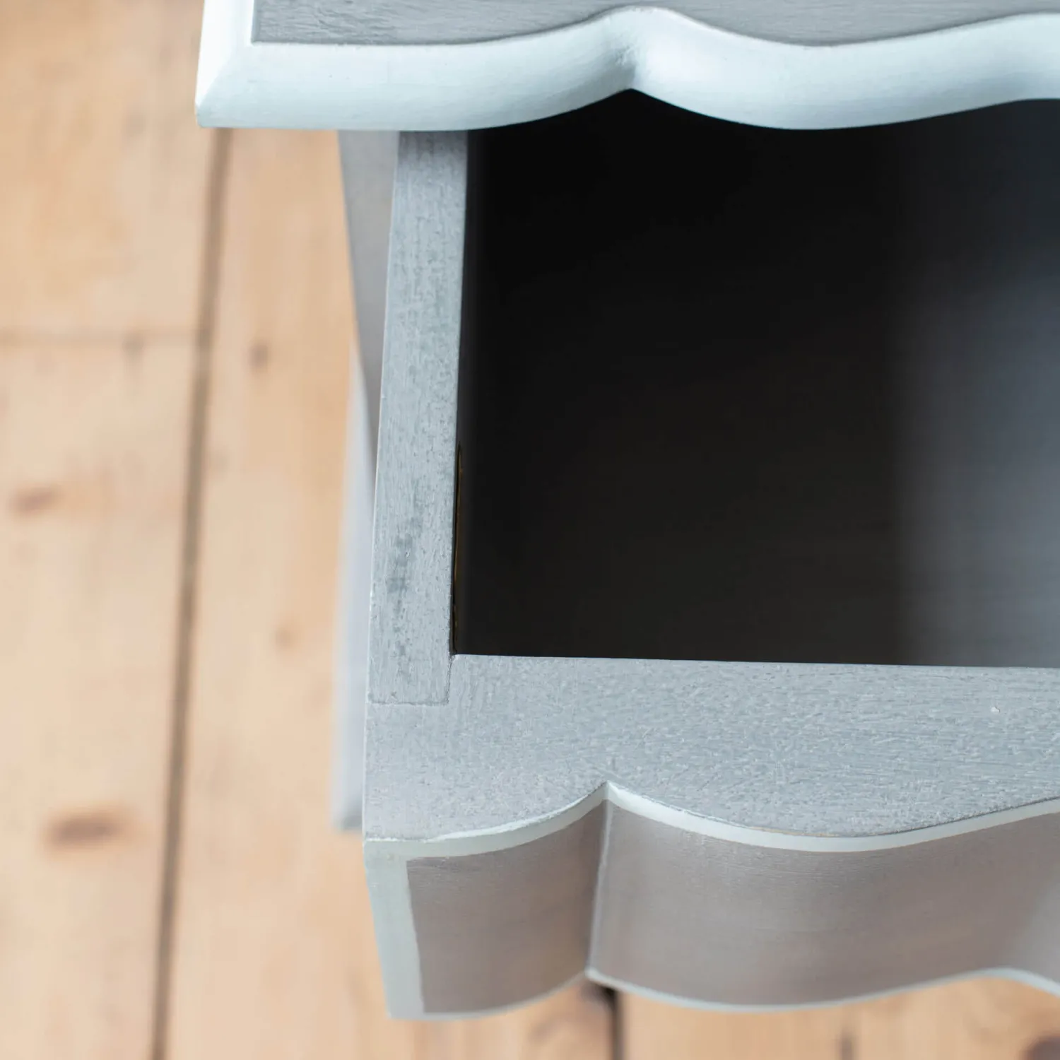 Graham & Green Ile De Re Bedside Table