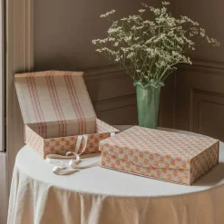 Graham & Green Natural Flower Decorative Box - Small