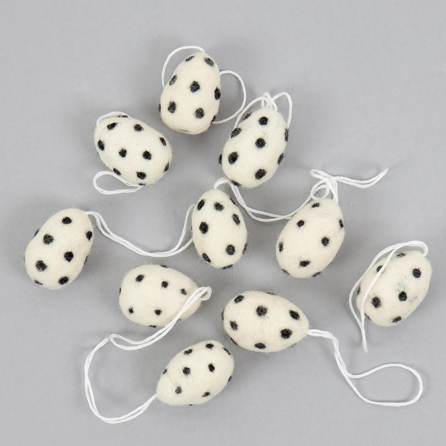 Graham & Green Set of Ten Spotty Egg Hanging Decorations