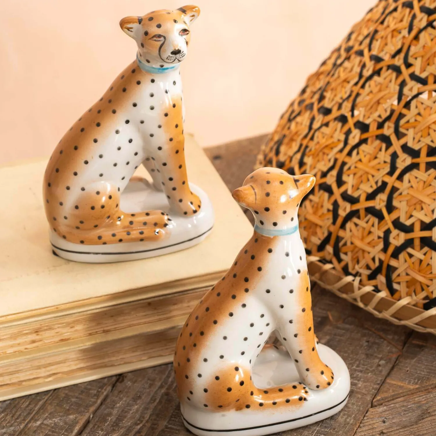Graham & Green Set of Two Sitting Leopard Ornaments