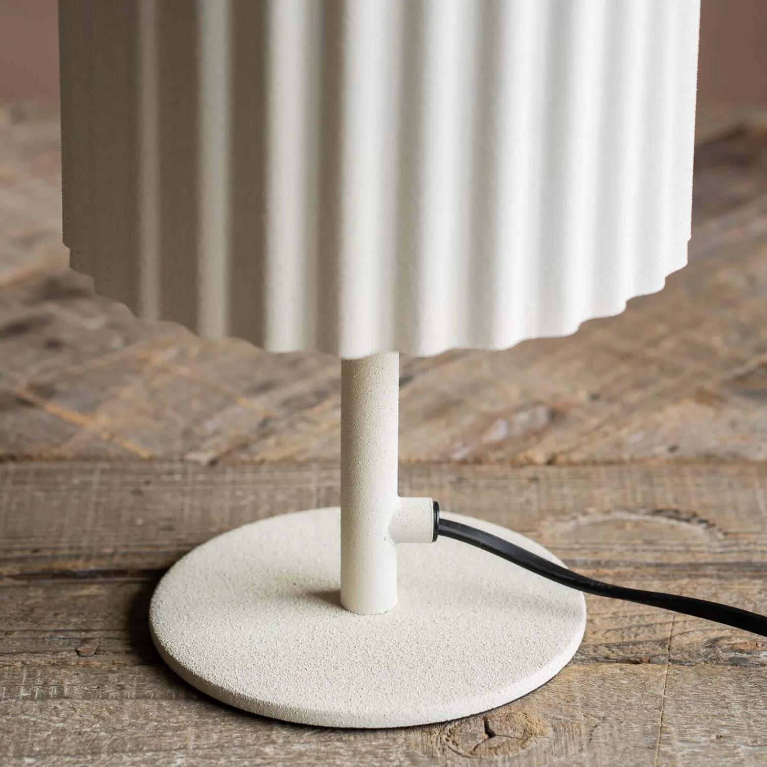 Graham & Green Small Ardales Fluted Table Lamp