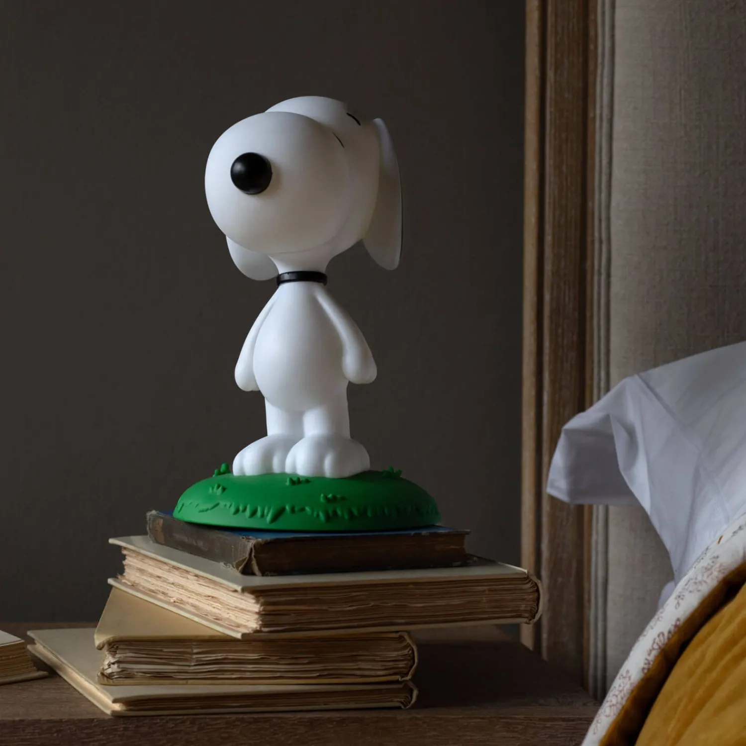 Graham & Green Snoopy LED Night Light Lamp