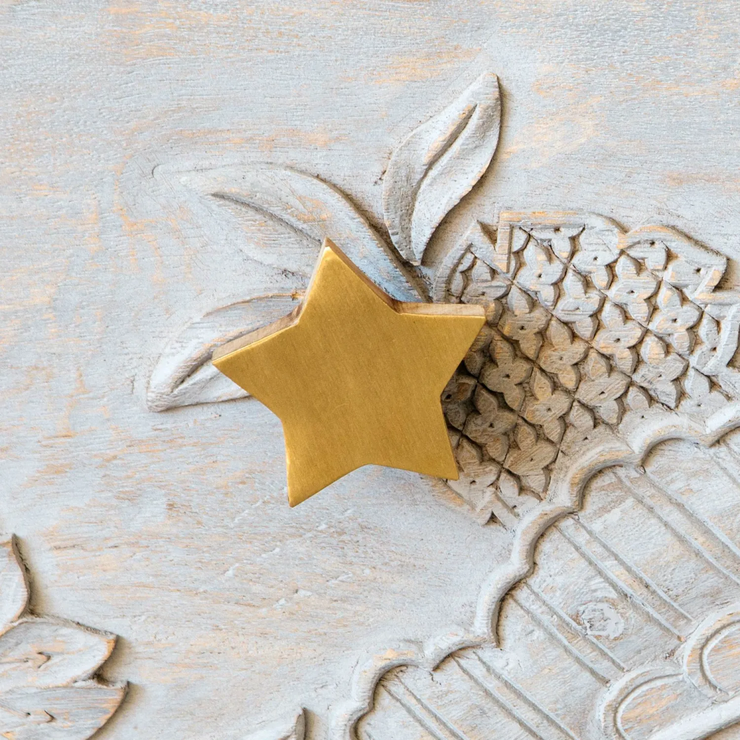 Graham & Green Star Wooden and Brass Knob