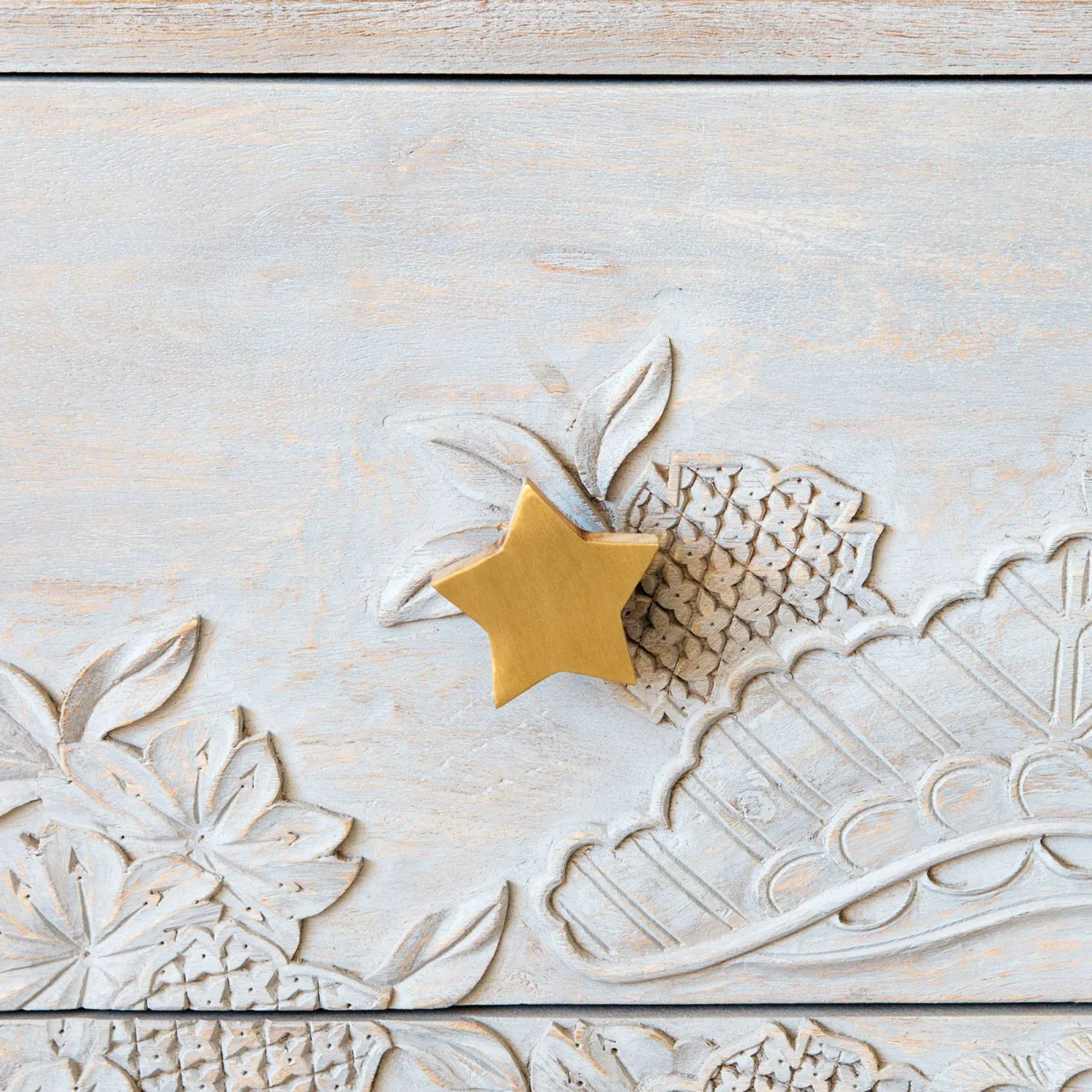 Graham & Green Star Wooden and Brass Knob