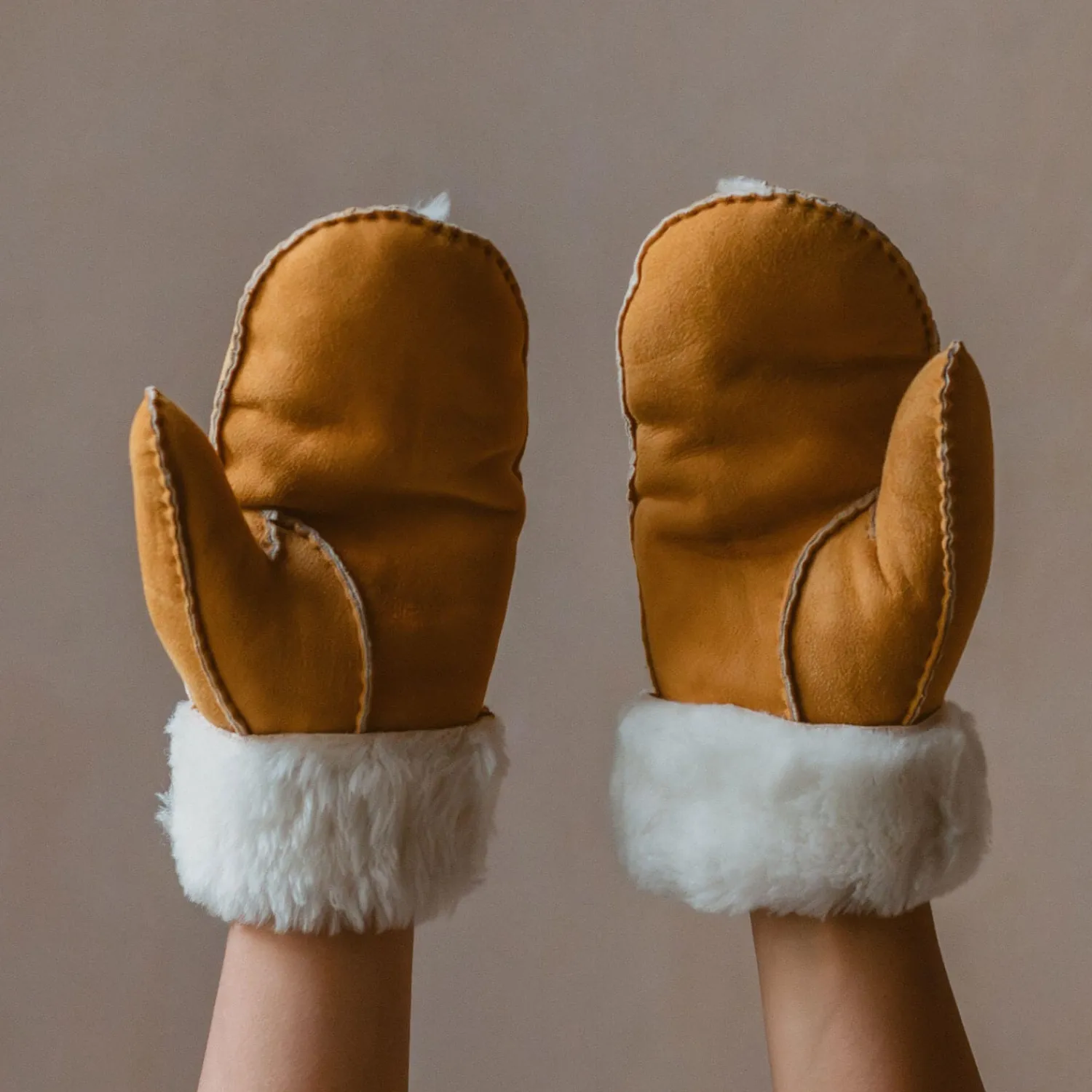 Graham & Green Tan Sheepskin Mittens