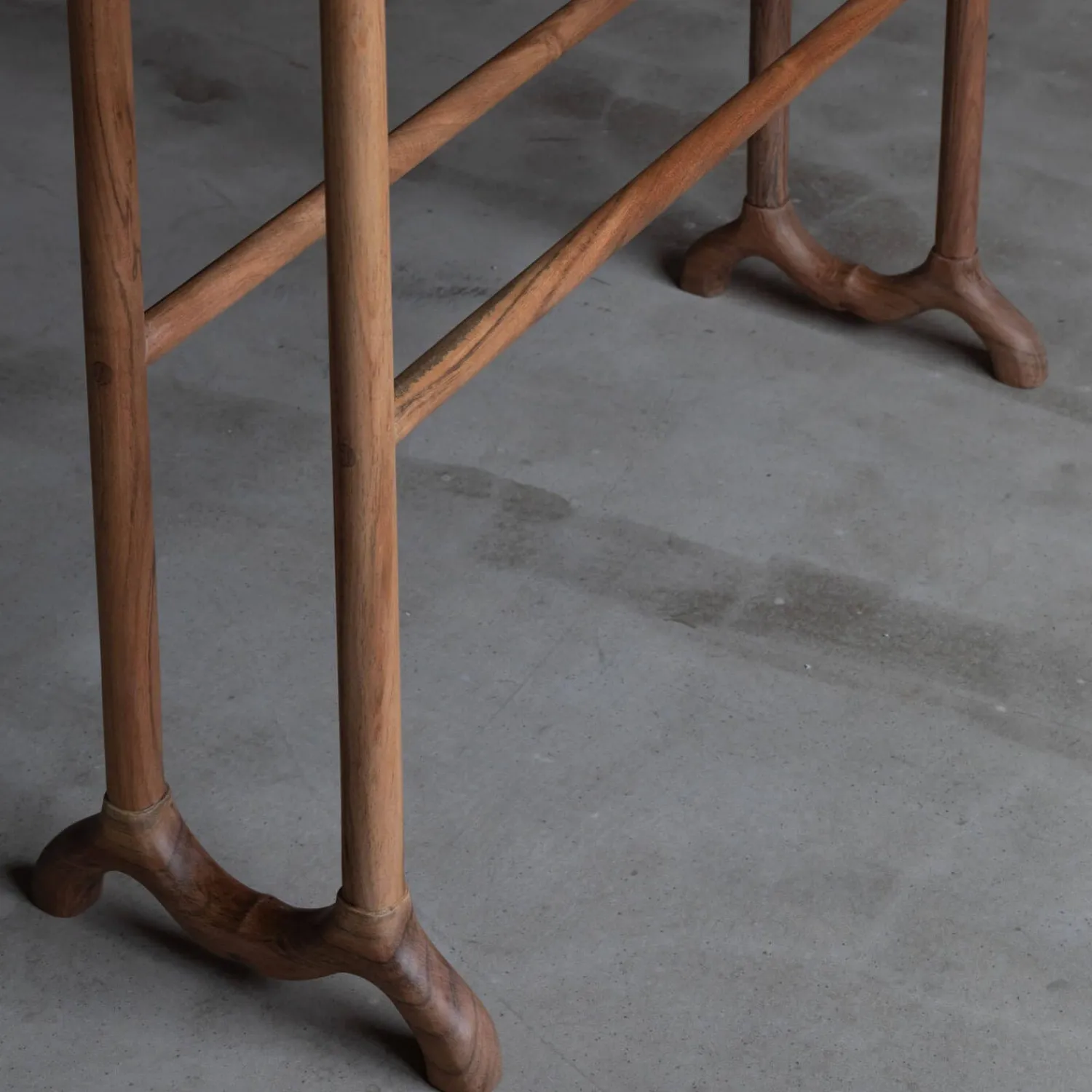Graham & Green Wooden Towel Stand