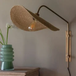 Graham & Green Zinnia Wall Lamp
